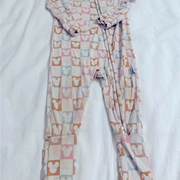 Set of 2 Super Soft. Behold Baby. 6-9M Bamboo. Mickey Pajamas. - Picture 3 of 5